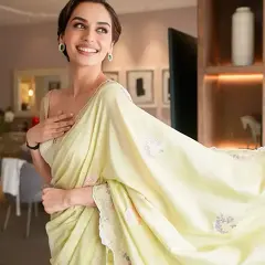 Manushi Chhillar  
