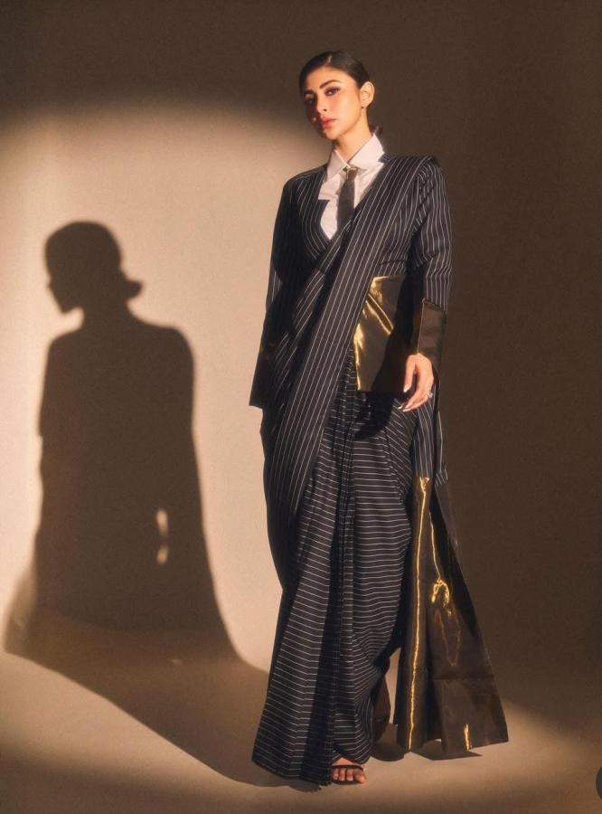 Mouni-Roy-Pics-3-1738662450