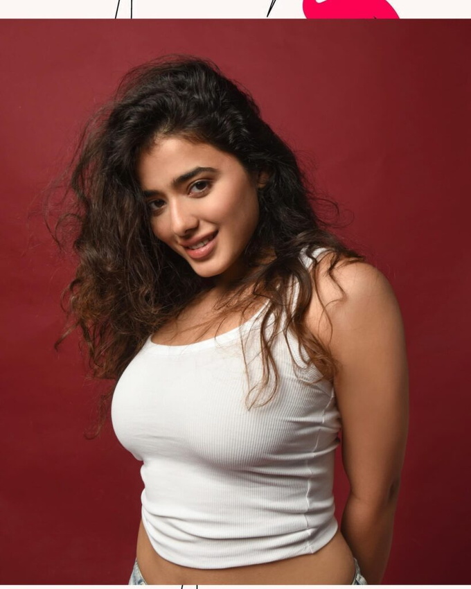 Ketika-Sharma-7-819x1024