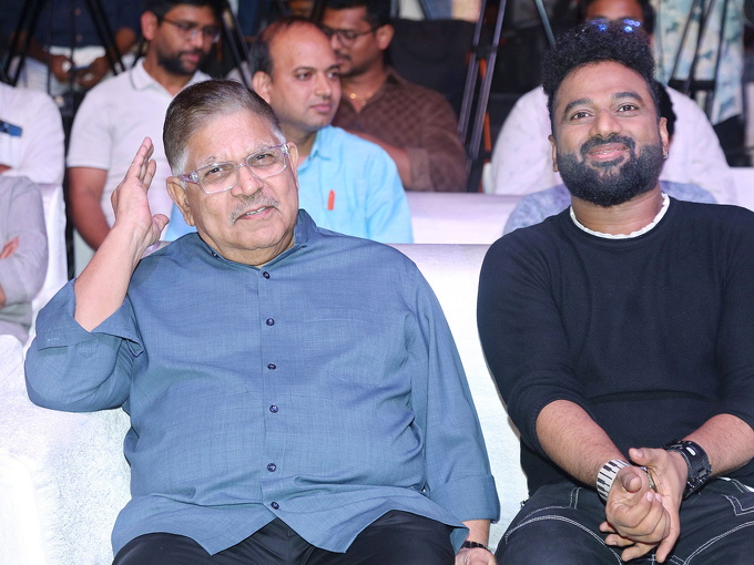 Thandel Success Celebrations Photos (25)-1739332057