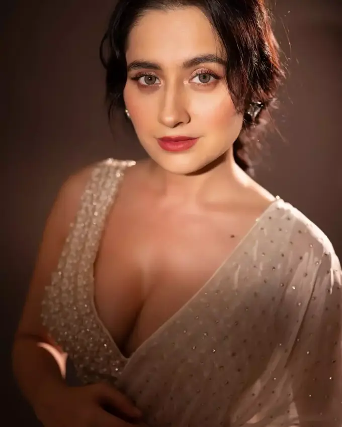 Sanjeeda Shaikh4