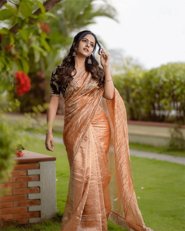 Vaishnavi Chaitanya4.gif