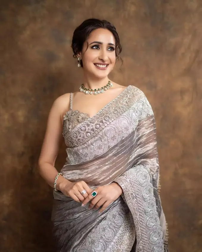 Pragya Jaiswal7.webp