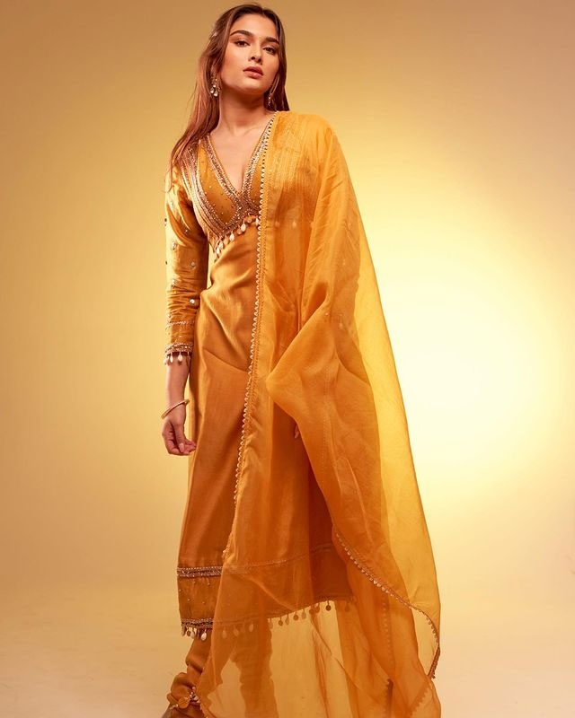 Saiee Manjrekar5.webp