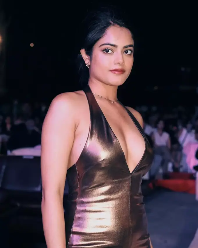 Riddhi Kumar6.webp